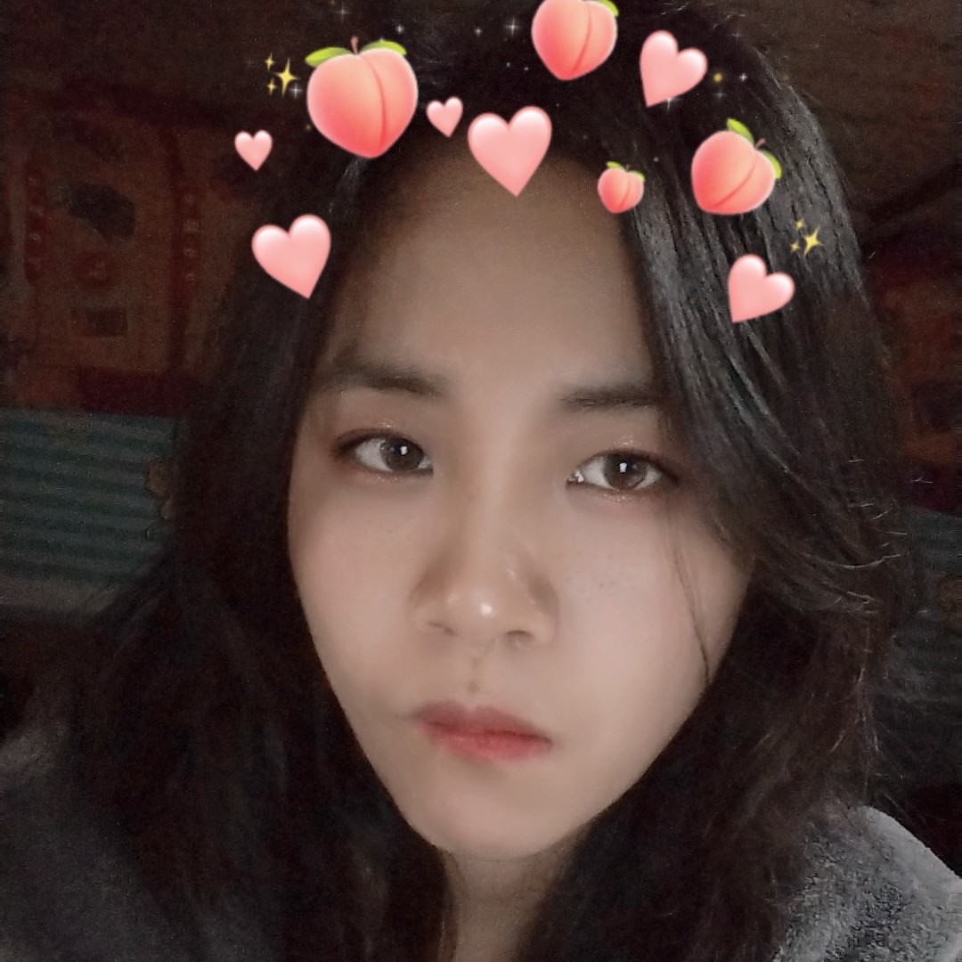 温婉挽手鸭子的照片