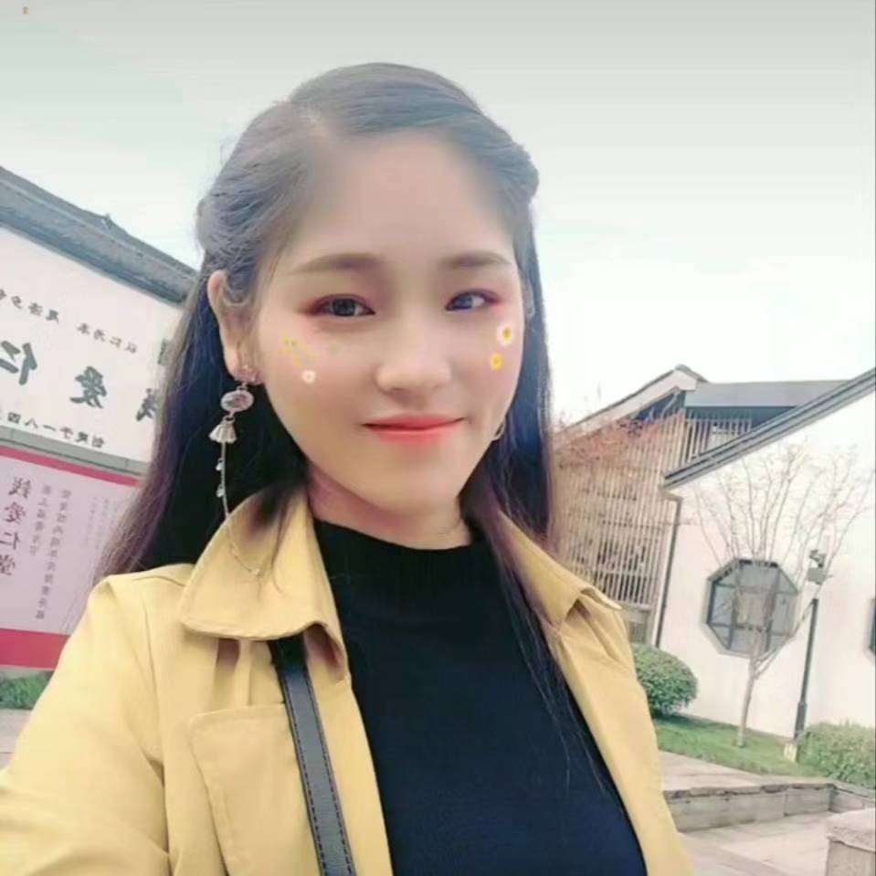默默蹙眉钢笔的照片