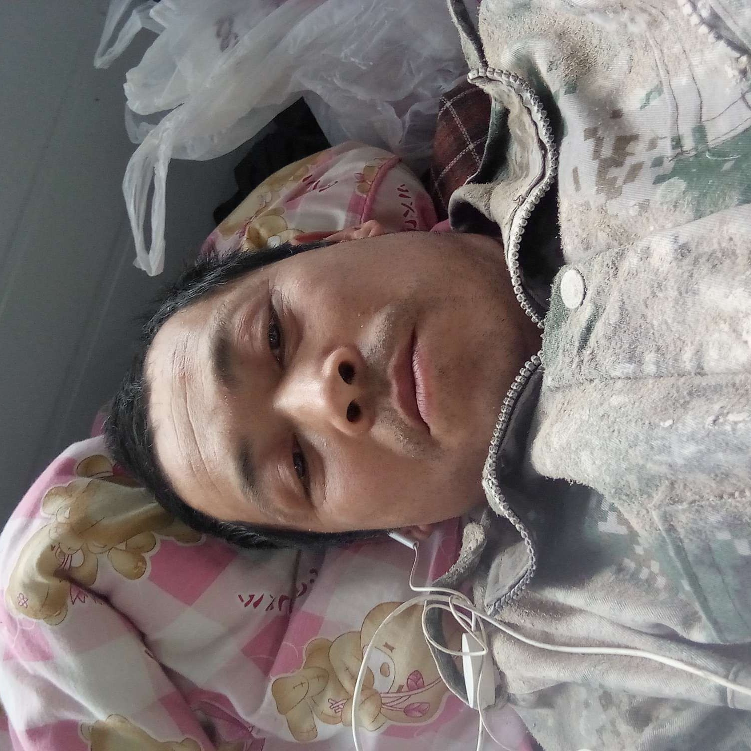 背包向拼搏的照片