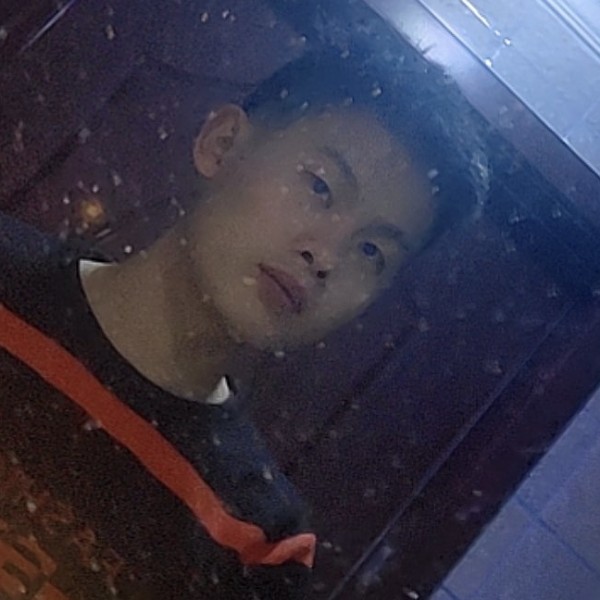 小笼包打专注的照片