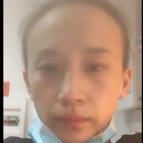 高兴回眸小天鹅的照片