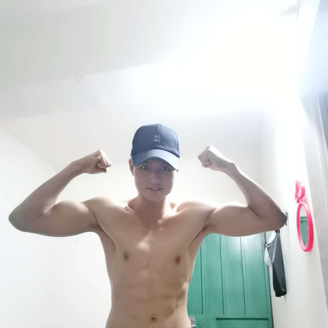 负责泪了秋月的照片