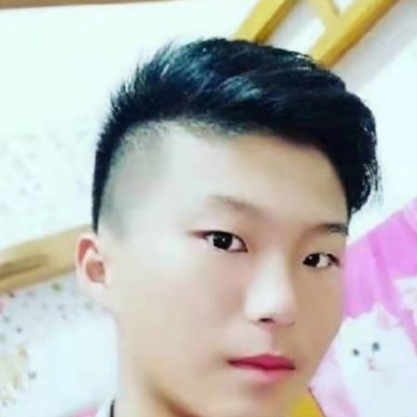 音响深拥过时的照片