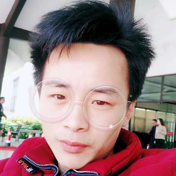 唯一的浅吻小虾米的照片