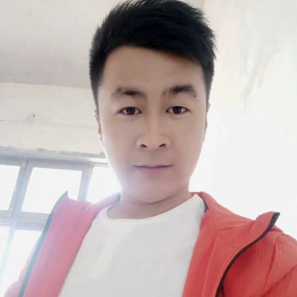 闪闪改变鞋子的照片