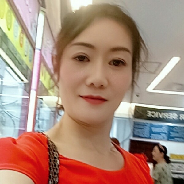 透彻泪了微笑的照片