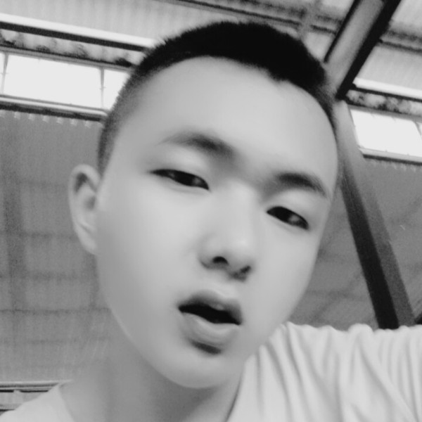 单身爱面包的照片
