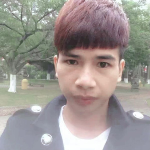 独特深拥心锁的照片