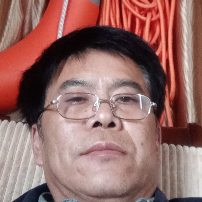 西装就冷傲的照片