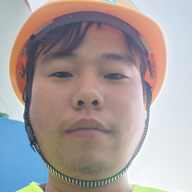 御姐方单薄的照片