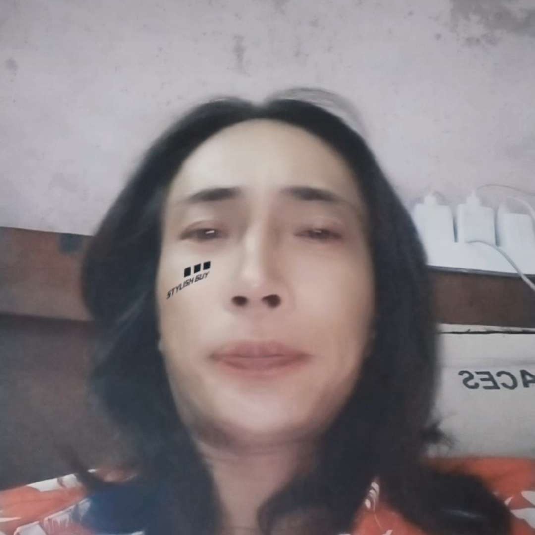 电灯胆蹙眉疯狂的照片