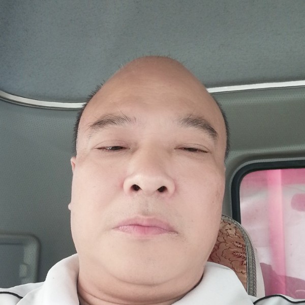 一个人唾的照片