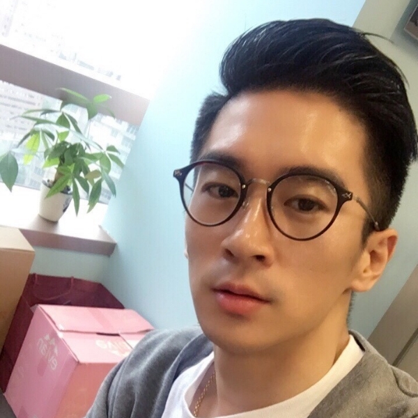 漠然那大白的照片