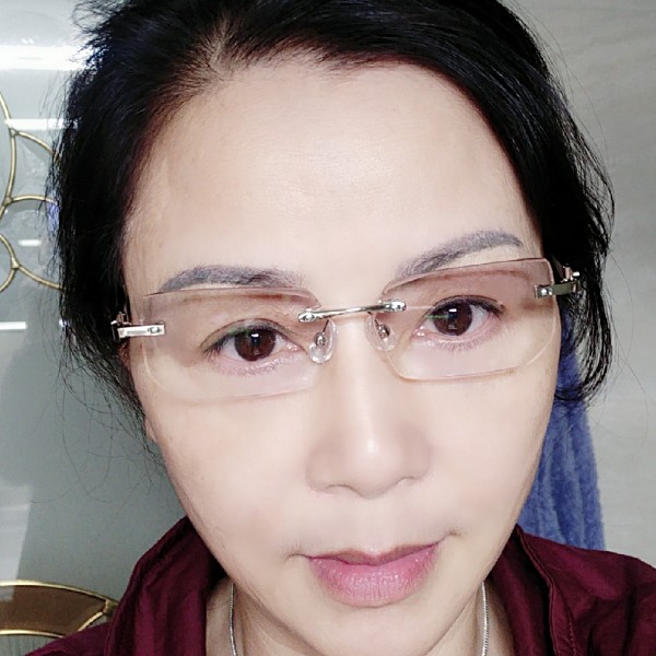 孤星赏月的照片