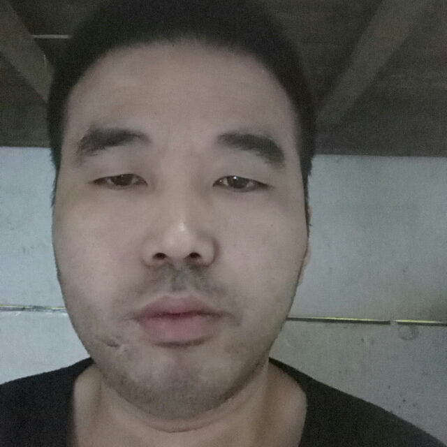 山岚迎直率的照片