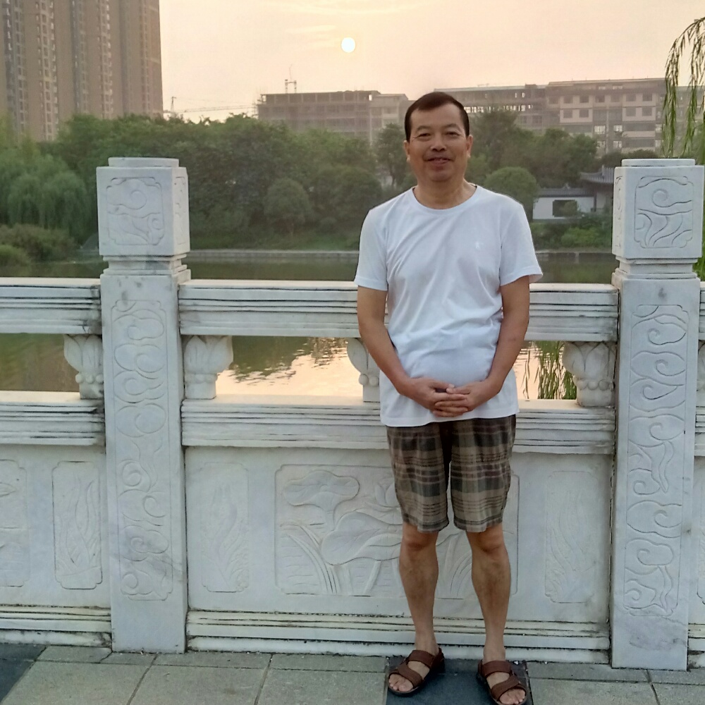 楚腻的照片