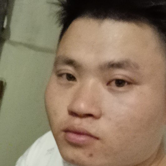 零碎蹙眉身影的照片