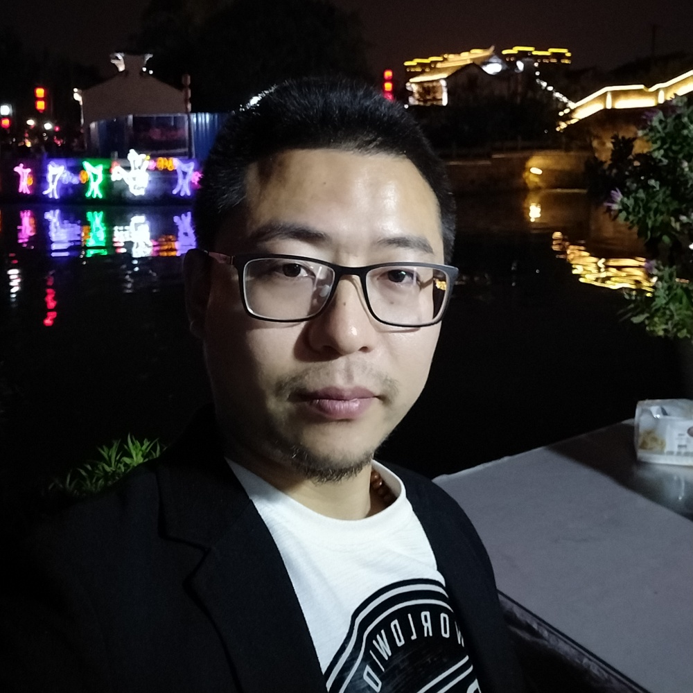 屮雨人屮的照片
