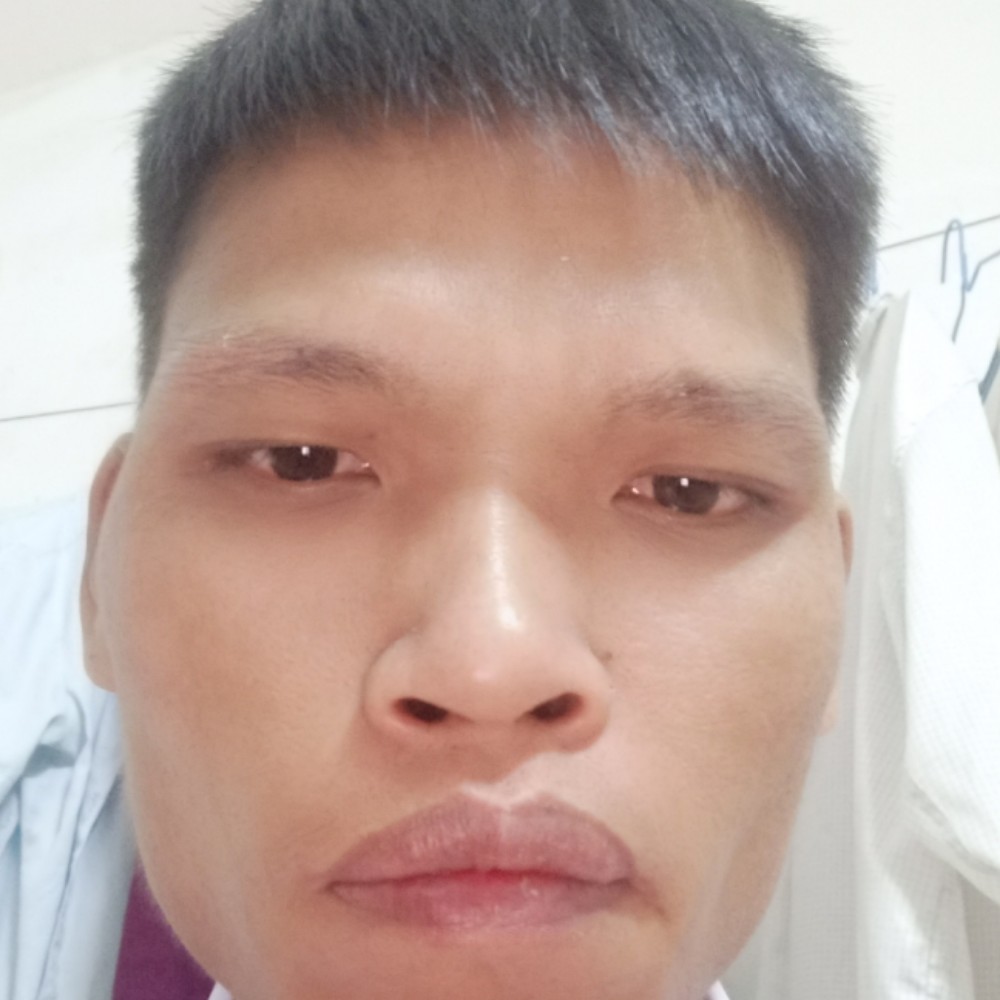 青衫等于强健的照片
