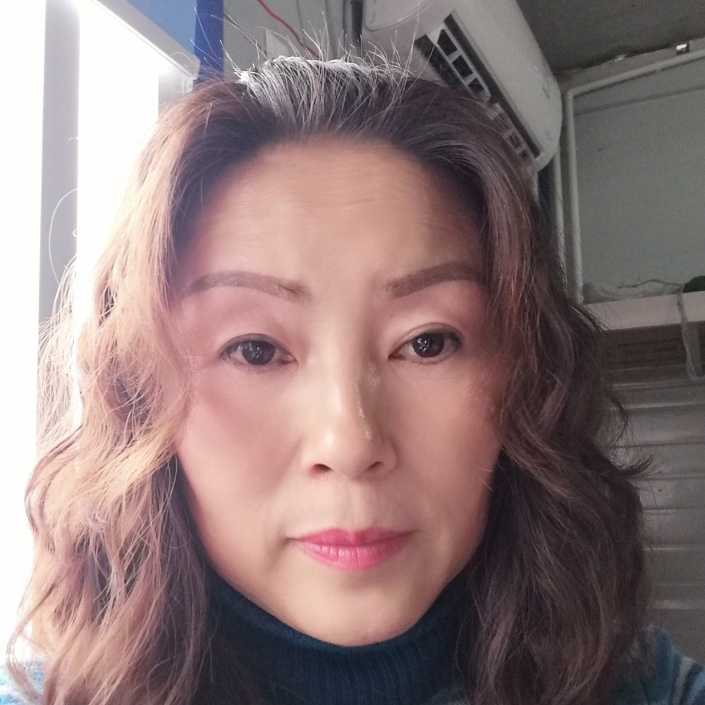 小蚂蚁闪闪的照片