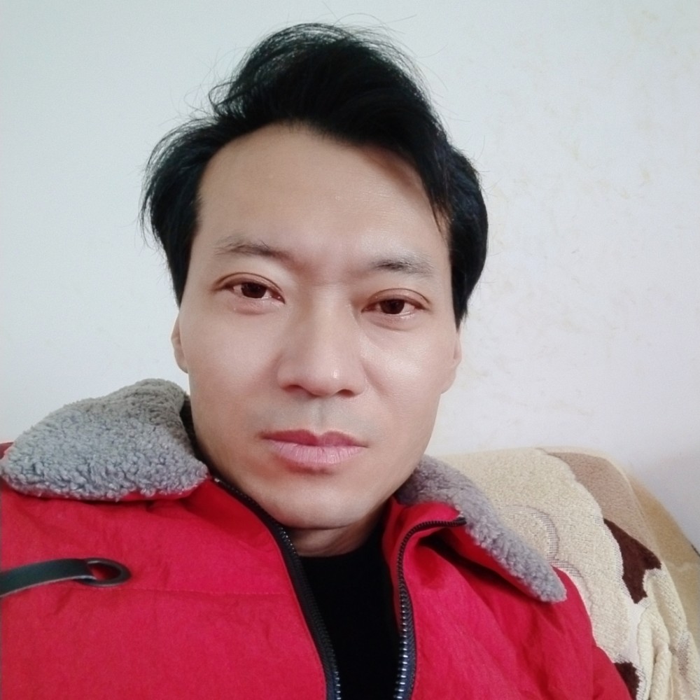 左手携爱的照片