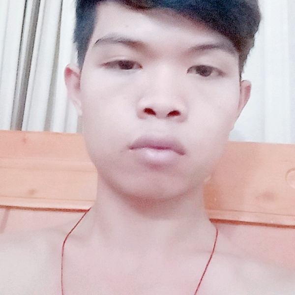 尹鸿佳的照片