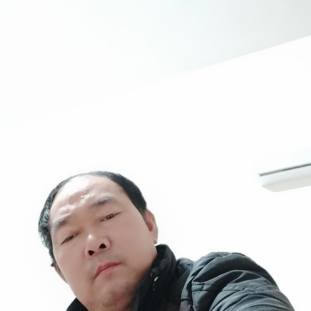 雪花飞起的照片