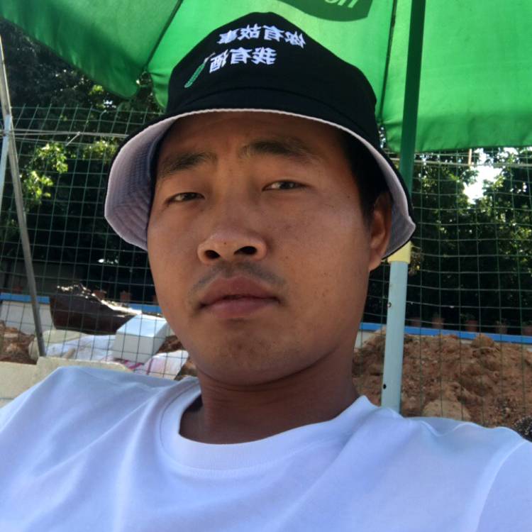 骑着的照片