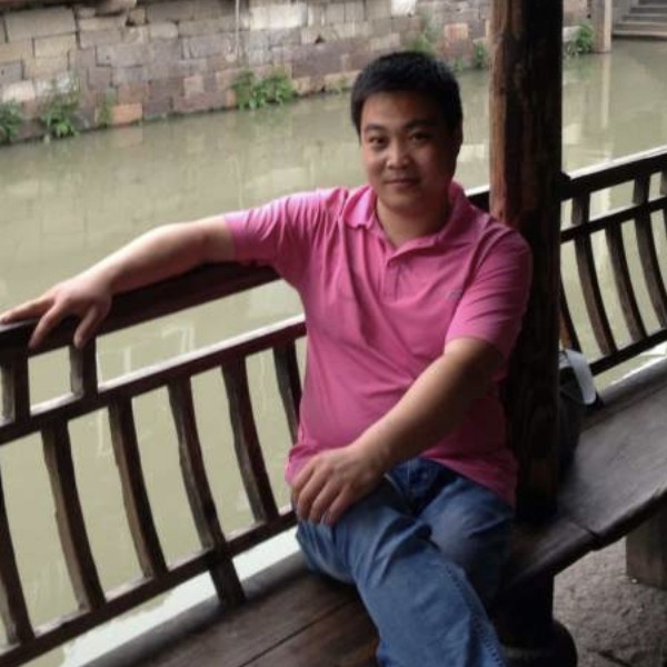 清凉的白开水的照片