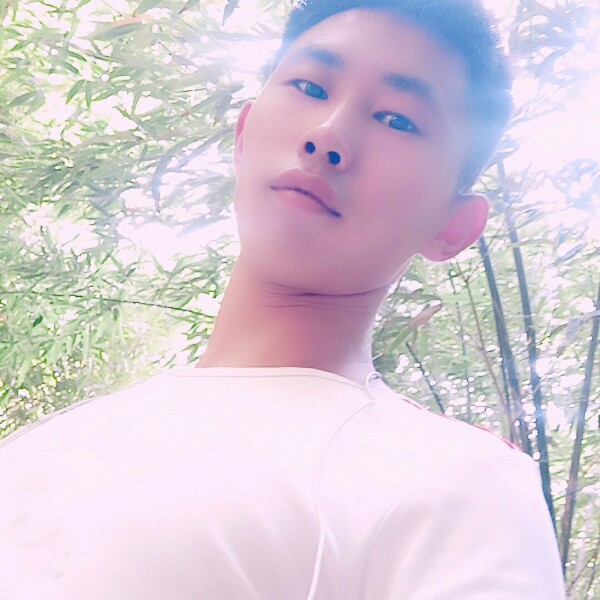 辜殇的照片