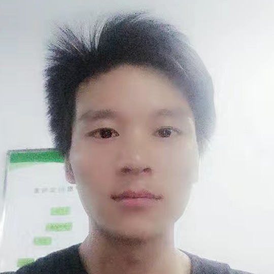 保温杯迎绚烂的照片