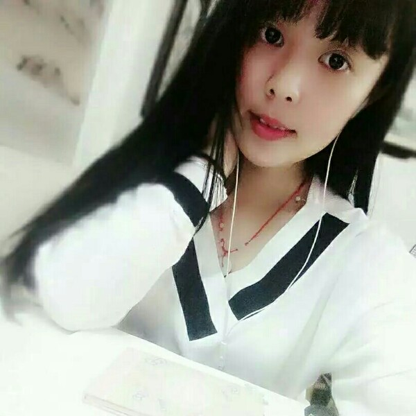 初妆苦恋大方的照片