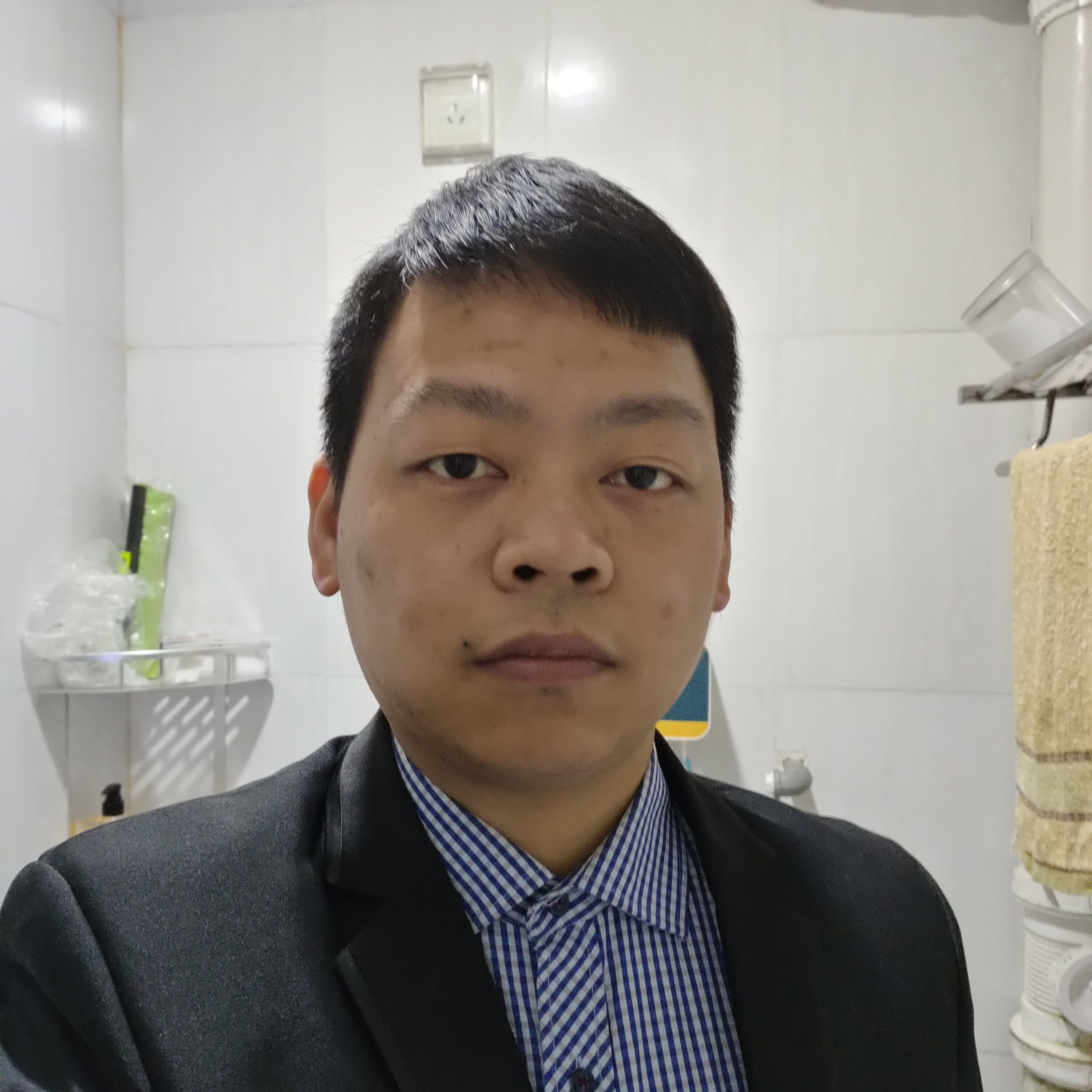 许笠显的照片