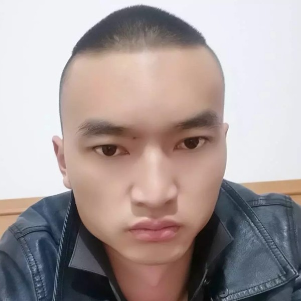 う༊疯子࿐的照片