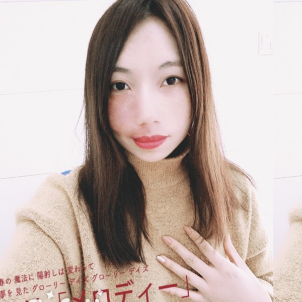 假装微笑:）的照片