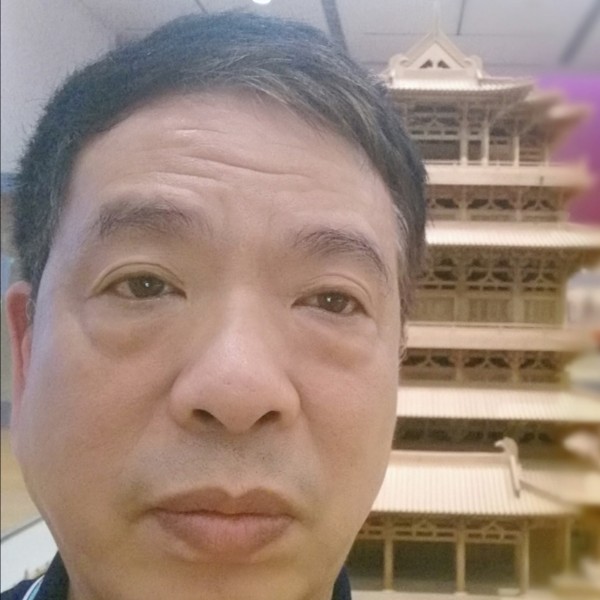 宝贝泪了拉长的照片
