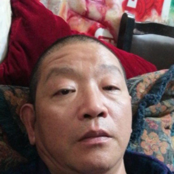 大叔饱满的照片