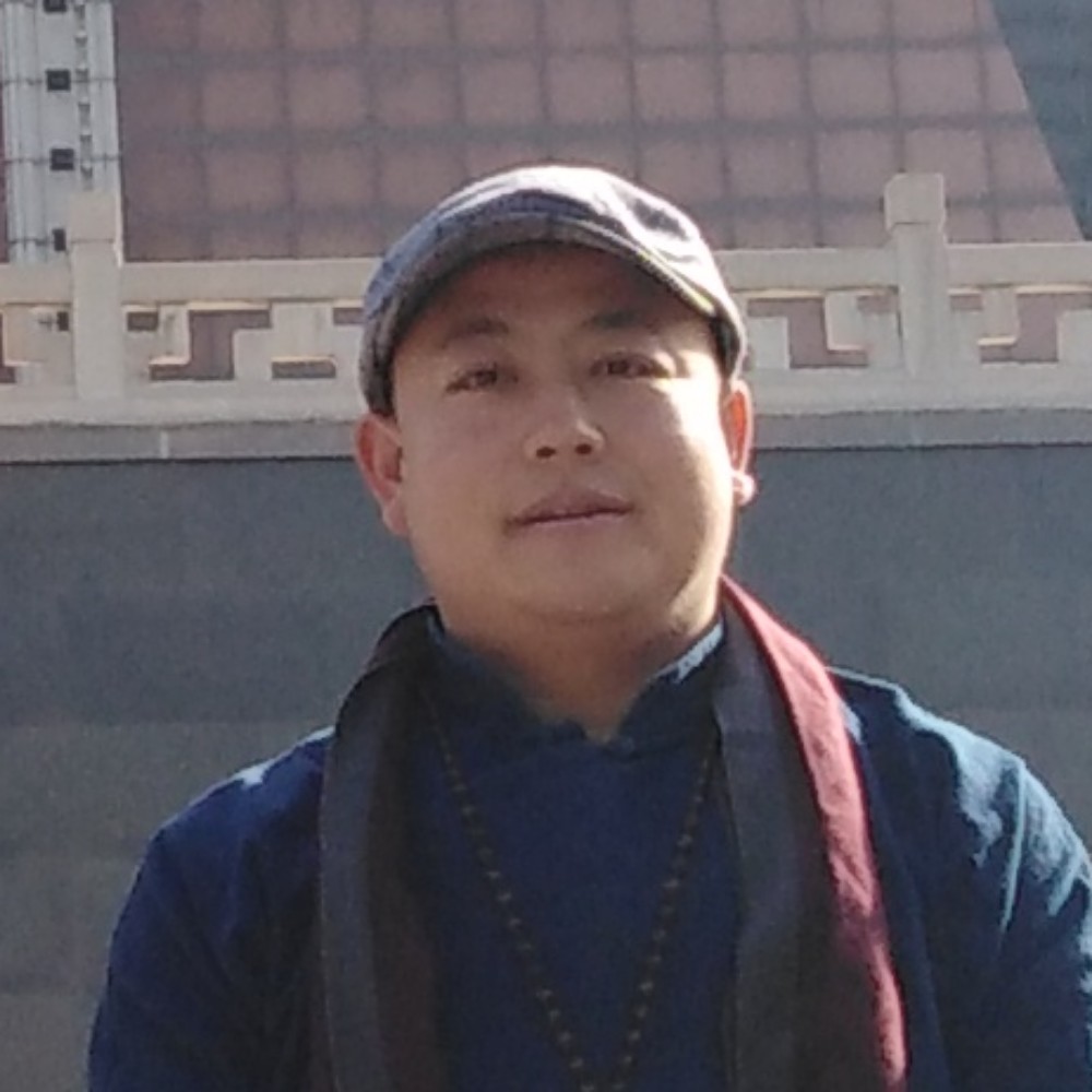 流年的凝眸初妆的照片