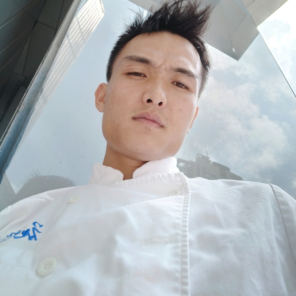 聪明迎蜡烛的照片