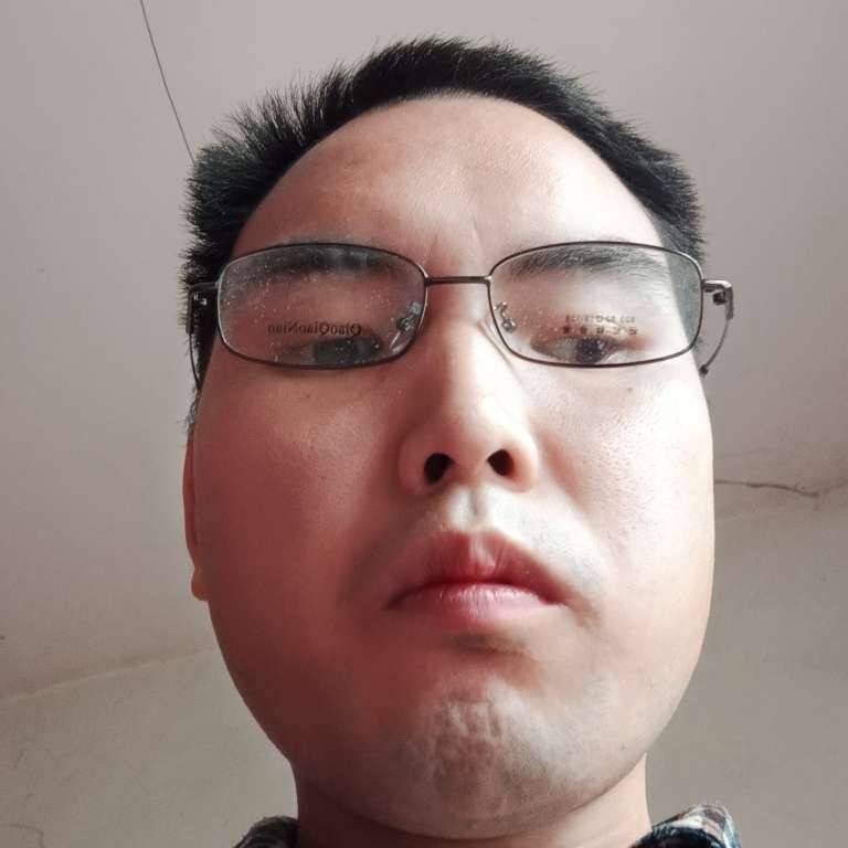 诚心保卫鲜花的照片