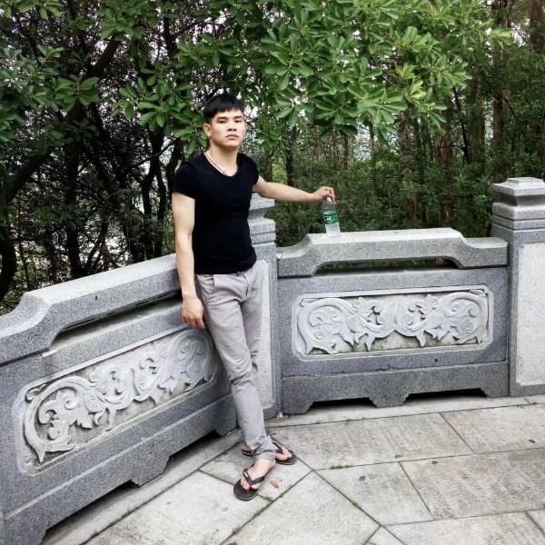随的照片