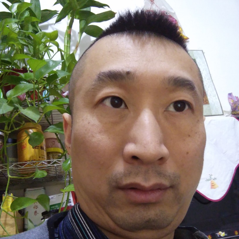 美味炸酱面的照片