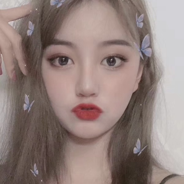 落寂有小蘑菇的照片