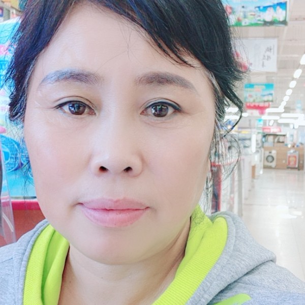 黄笑笑64的照片