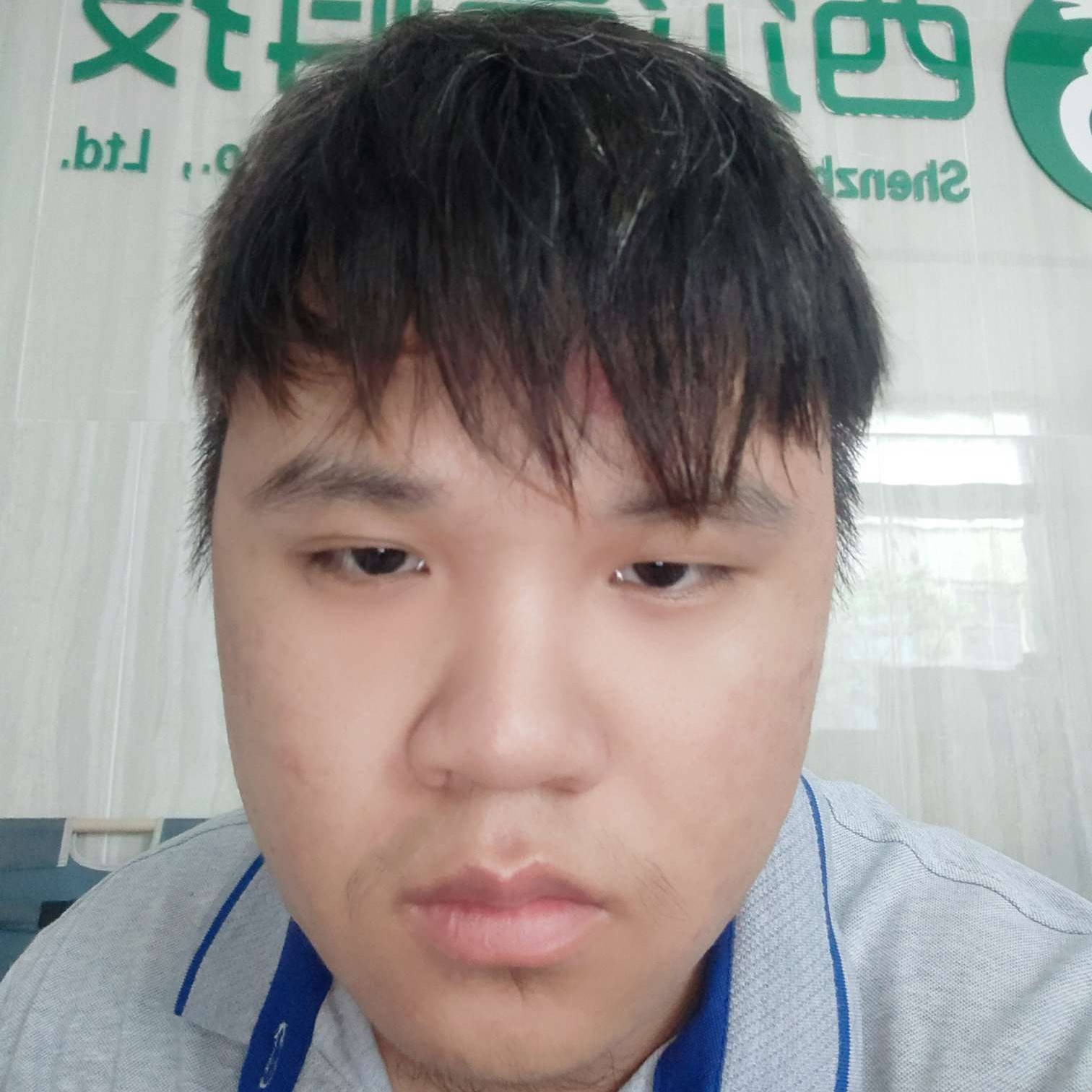 并非人机的照片