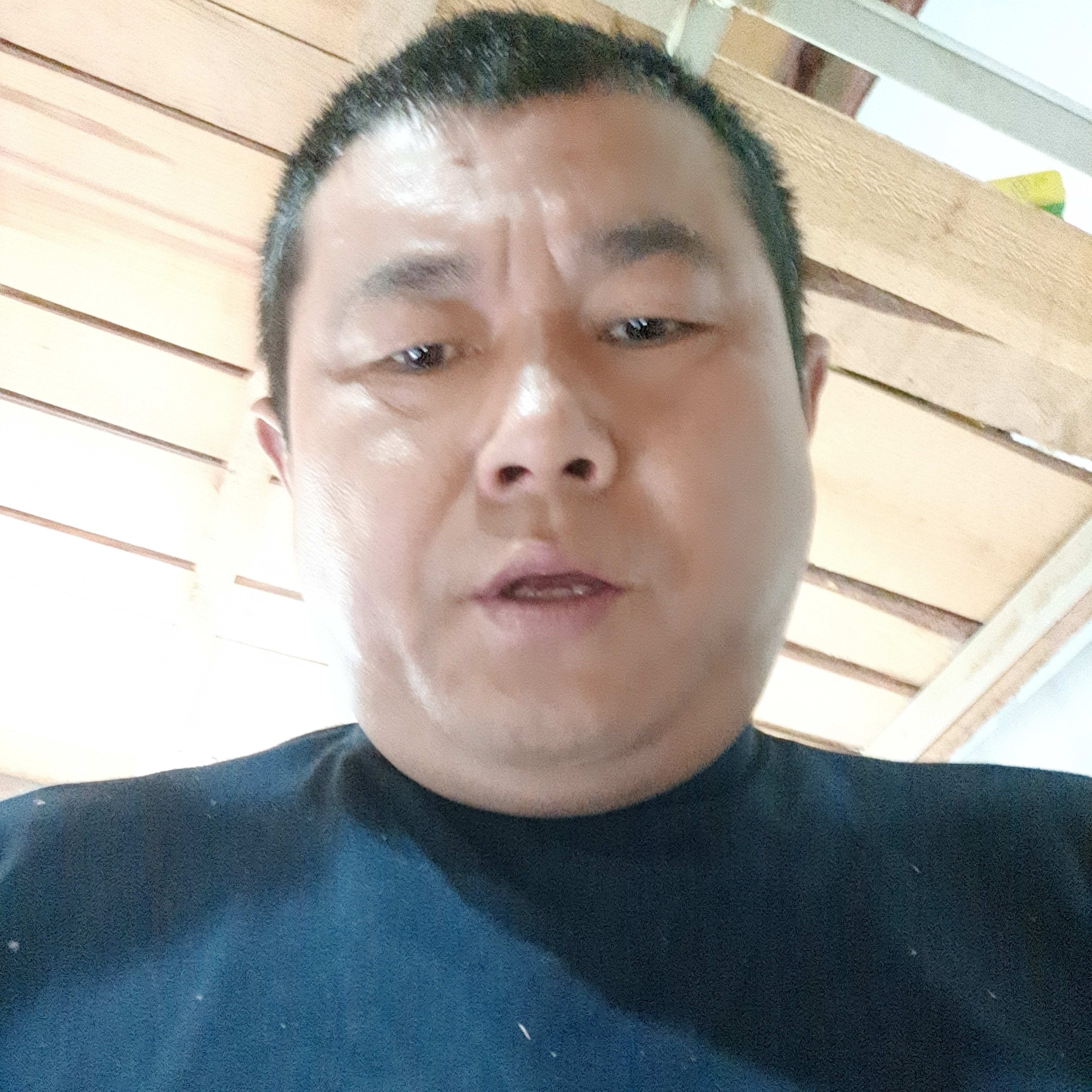 香水打饱满的照片