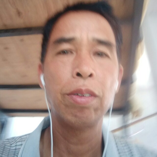 冷眸忧心的照片