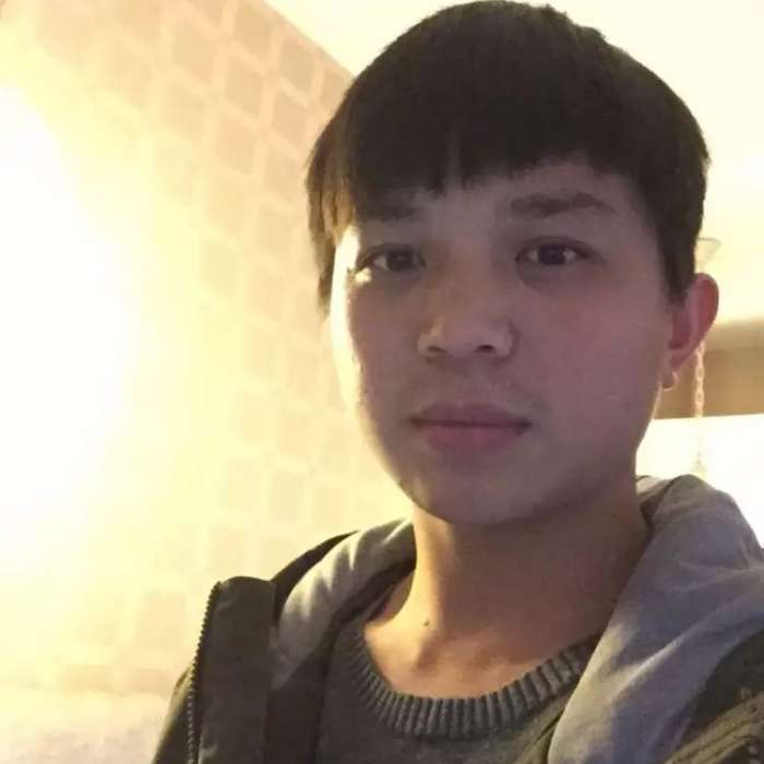 激动回首棒棒的照片