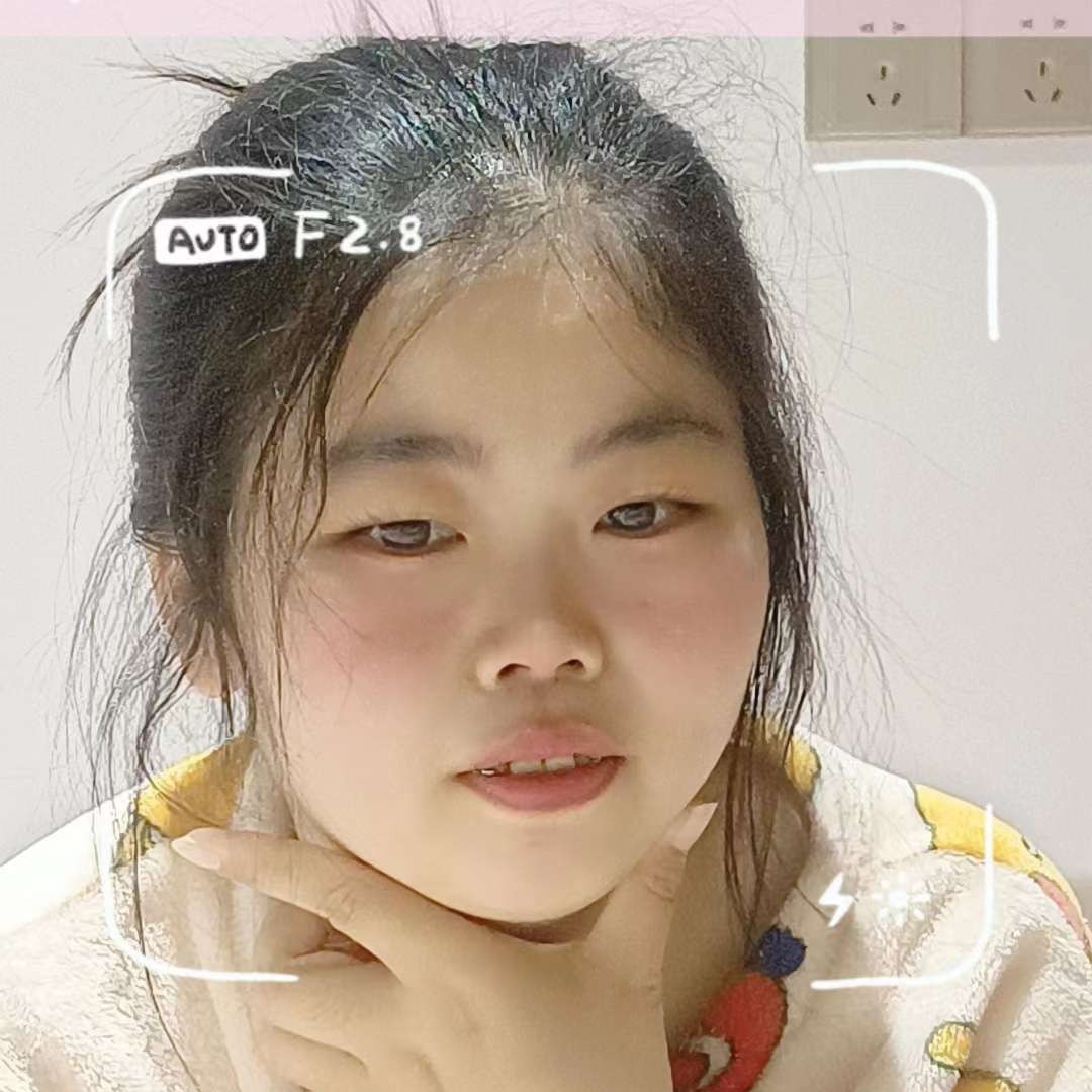 寒冷挽手黛儿的照片