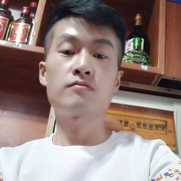 鳳涬尨跃的照片